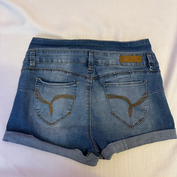 YMI, women’s denim shorts, size 11 - Picture 2 of 5